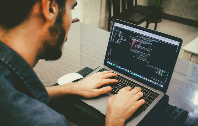 c++ czy python
